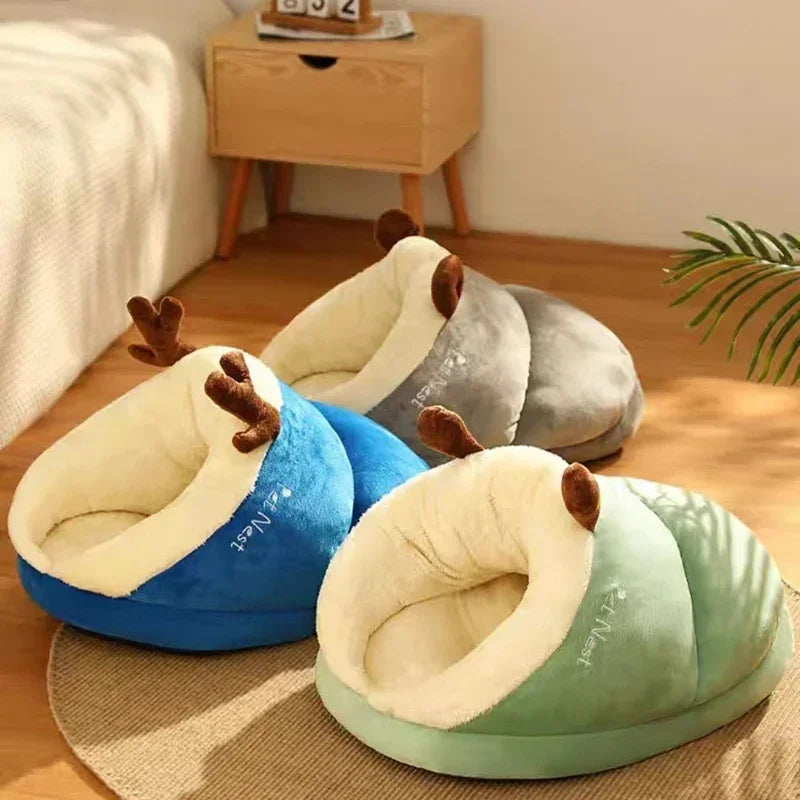 Warm Small Pet Kennel Bed, Cute Slippers Shaped, Foldable Washable
